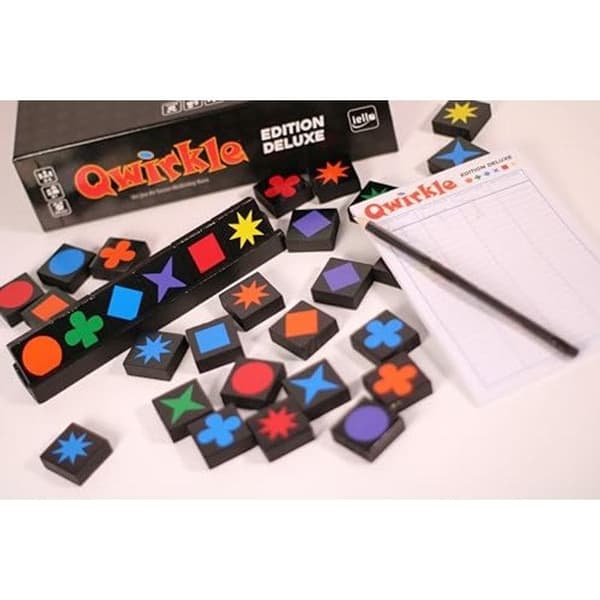 Klassiskt spel Iello Qwirkle Deluxe Edition