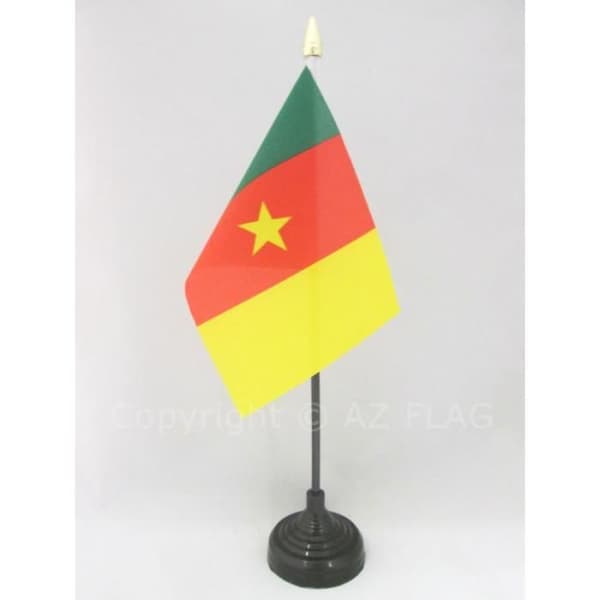 Bordflagga Kamerun 15x10cm - kamronesisk guldspets