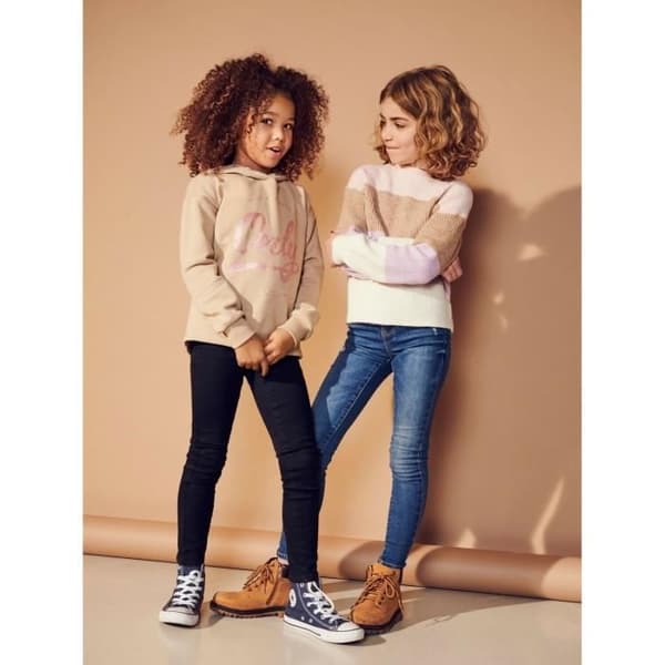 Pull Enfant - ENDAST LICENS - Konsandy - Sepia Rose - Rundad Krage - 9/10 år