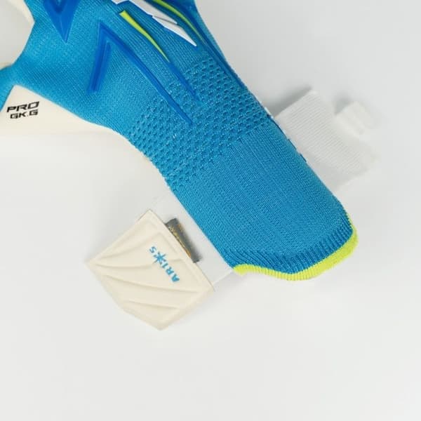 Rinat Aries Pro målvaktshandskar
