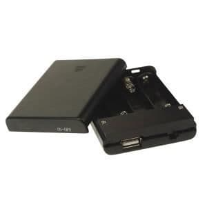 KOPPLING AV 4 R6-BATTERIER (USB-ANSLUTNING) + SWITCH