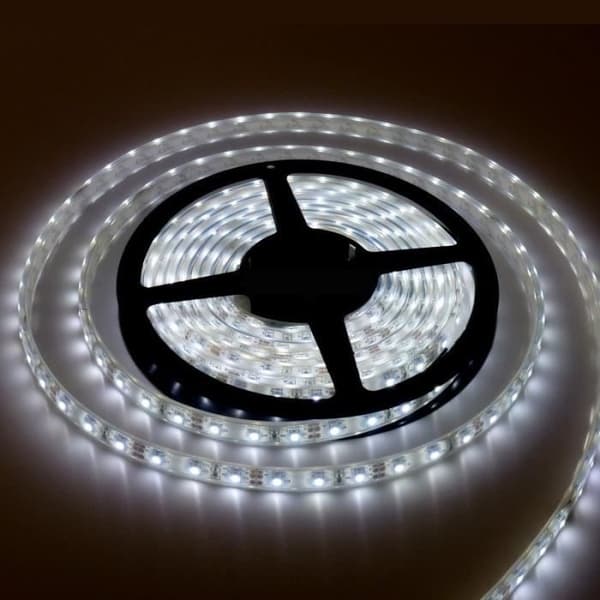 LED-remsa - 3528 - 5 meter - Kall vit - 270 lumen/meter - 12V DC
