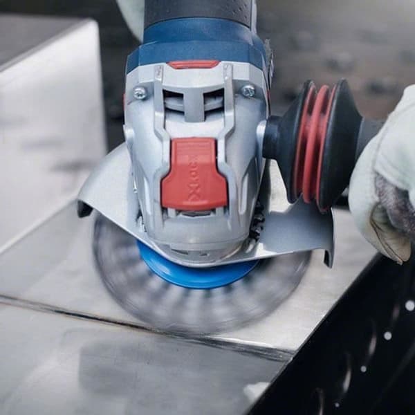 BOSCH X-LOCK Circular Wave Borste 115mm - Rengör för metall
