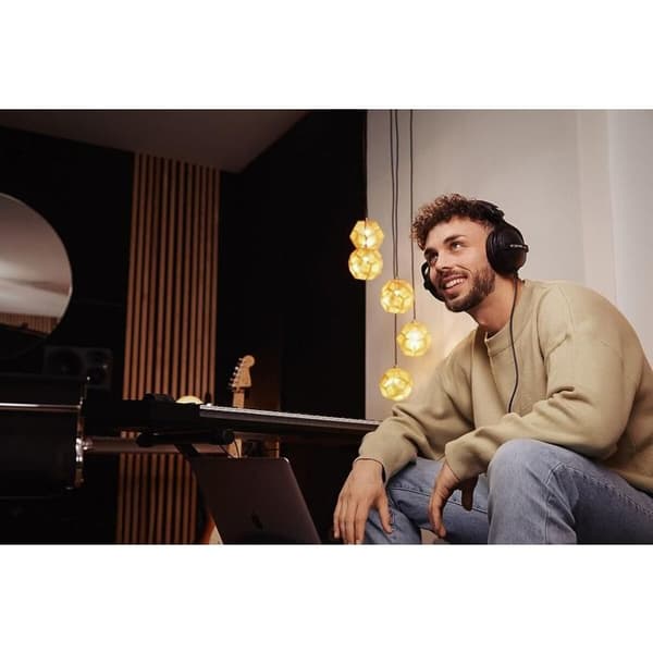 Beyerdynamic DT770PRO-32 Svart slutna circum-aural hörlurar