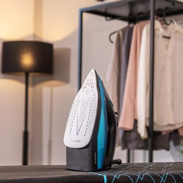 Cecotec Ångstrykjärn Horisontell, Blå