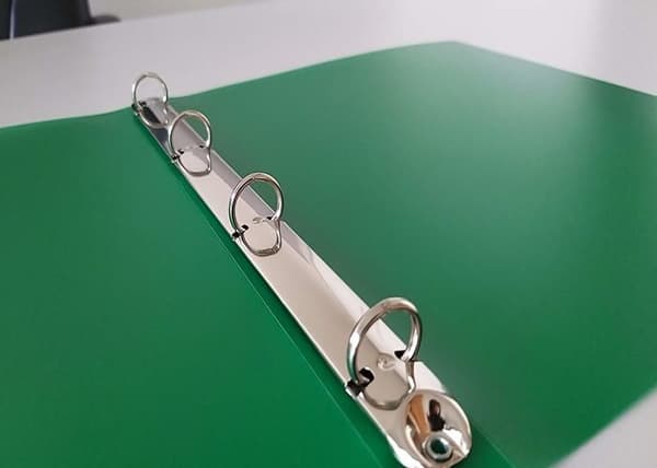 Hängmapp - Q-CONNECT - KF02919 - A4 - 4 ringar - Grön - 16 mm