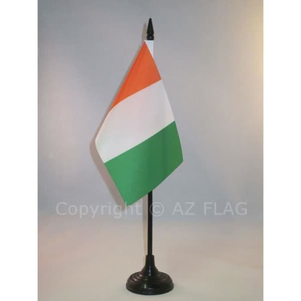 Bordflagga - AZ FLAG - Elfenbenskusten 15x10 cm - Hög kvalitet - Polyester - Plaststöd
