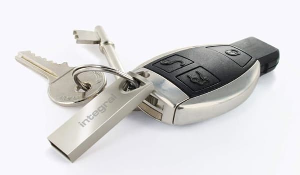 Integral europe usb key Integral Cle 32 GB USB Arc Metal Design Unibody Silver
