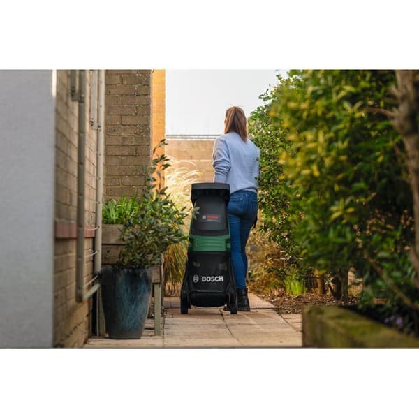 Bosch Home and Garden UniversalShredder trådlös gräsklippar