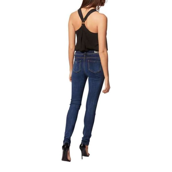 Enfärgad slim jeans