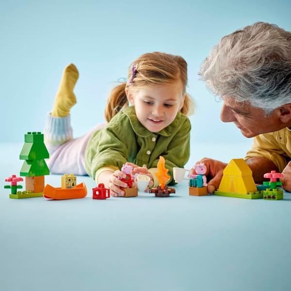 LEGO DUPLO Peppa Pig 10452 Campingsemestern - Byggset för barn från 2 år