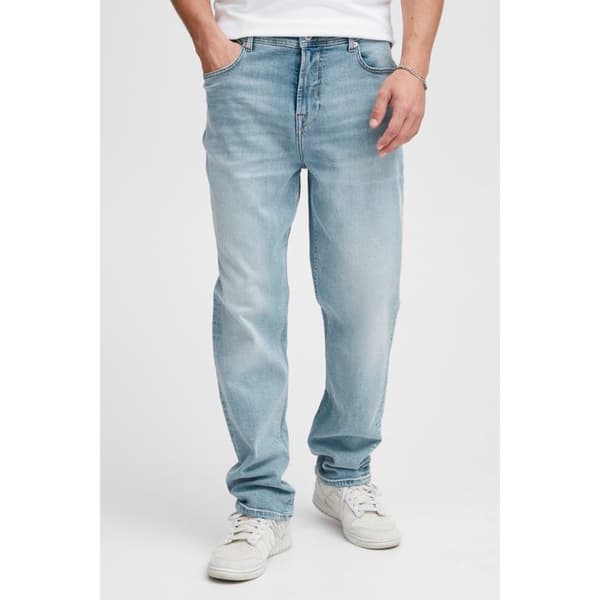 Jeans Solid Isni Ryan