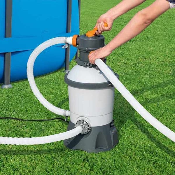 Sandfilter - Bestway - Flowclear - Flöde 3 m³/h - Effekt 85 W - Ventil med 6 lägen