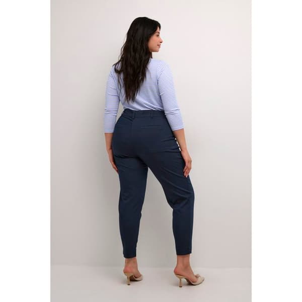 Kvinna 7/8 chinos KAFFE Curve Leana
