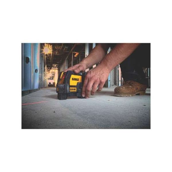 Korslaser - DEWALT - DW0822-XJ - Precision 3mm - Räckvidd 50m - Magnetisk