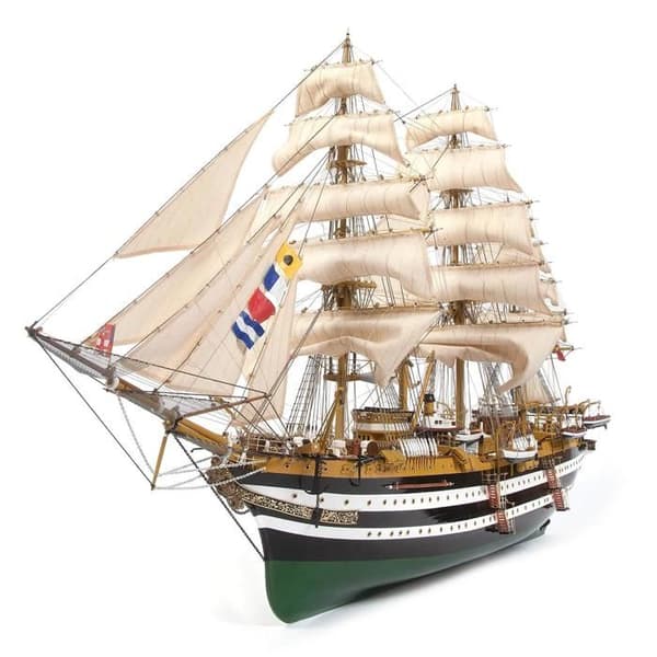 Båtmodell i trä: Amerigo Vespucci