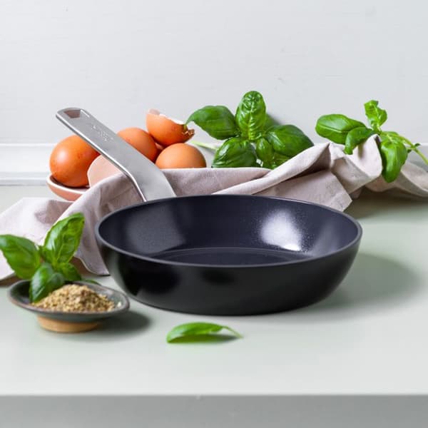 Svart stekpanna Evolution 24 cm - Greenpan