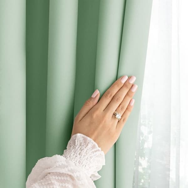 Gardiner - CARLI - mynta - 140x270 cm - polyester som släpper igenom ljus