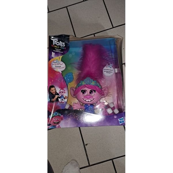TROLLS WORLD TOUR-docka (förpackning skadad)