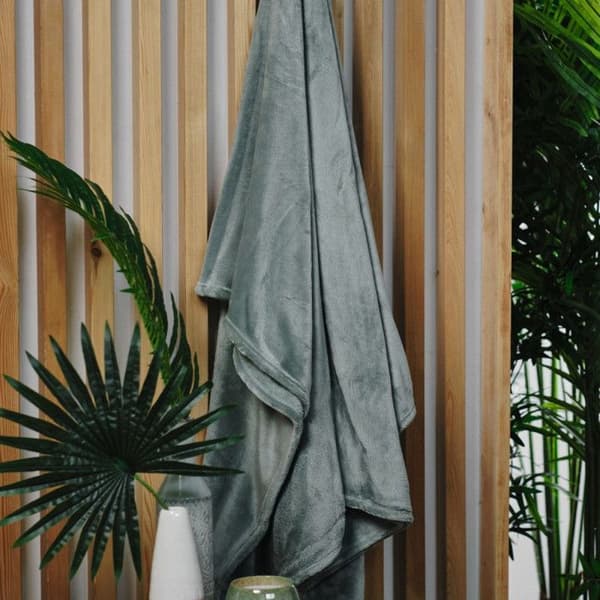 Plaid Doux "Essential" - Grön celadon - 150 x 200 cm