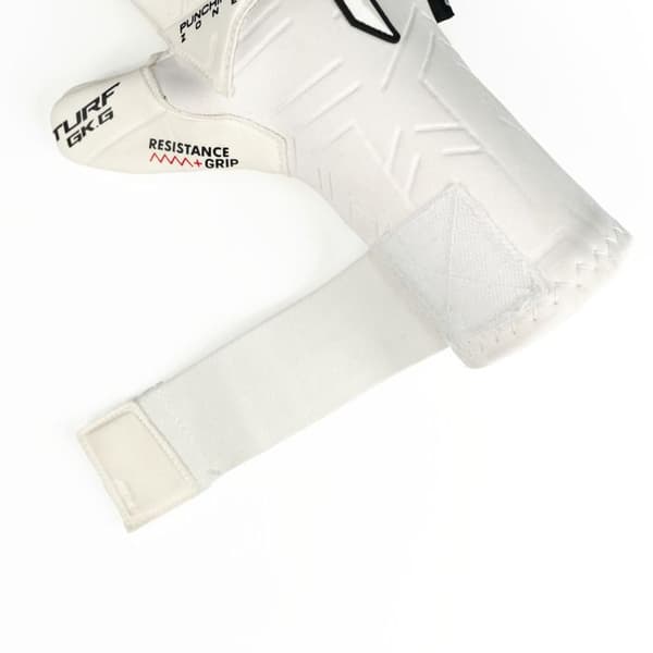Rinat Kratos målvaktshandskar