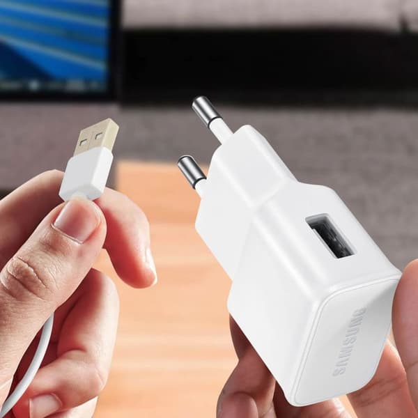 Laddare - SAMSUNG - EP-TA200EWE - USB Typ C - 1 m - 15W