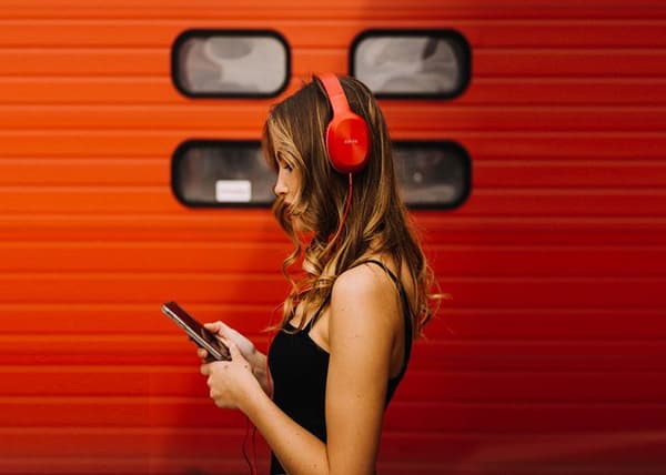 Trådlösa hörlurar - Edifier - W800BT Plus - Röd - Batteritid 55 timmar - Bluetooth 5.1