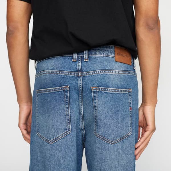 Jeans med avslappnad passform Revolution