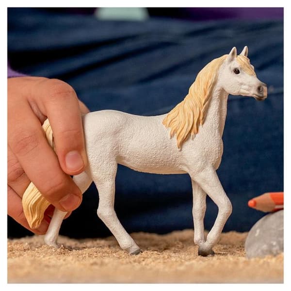 13983 Arabian Mare statyett