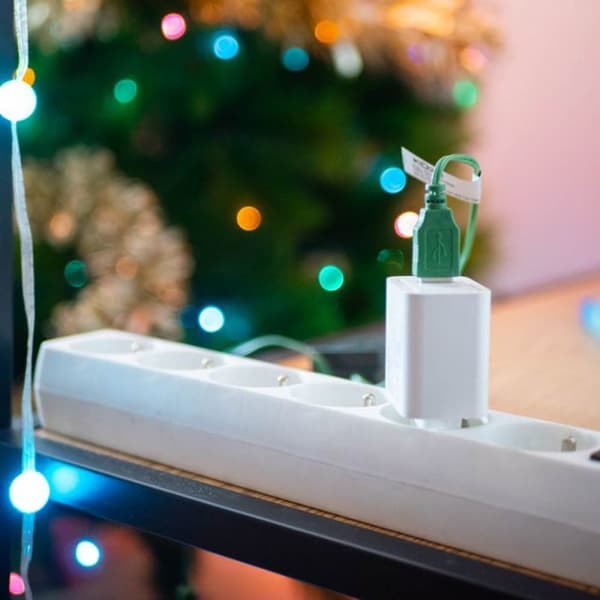 Nätadapter 18W, 2 USB-C / USB-A laddningsportar