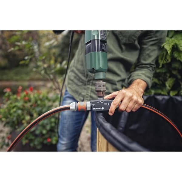 Mini-pump för borrmaskin - GARDENA - Max. flöde 2400 l/h - Max. tryck 3 bar - 2 års garanti