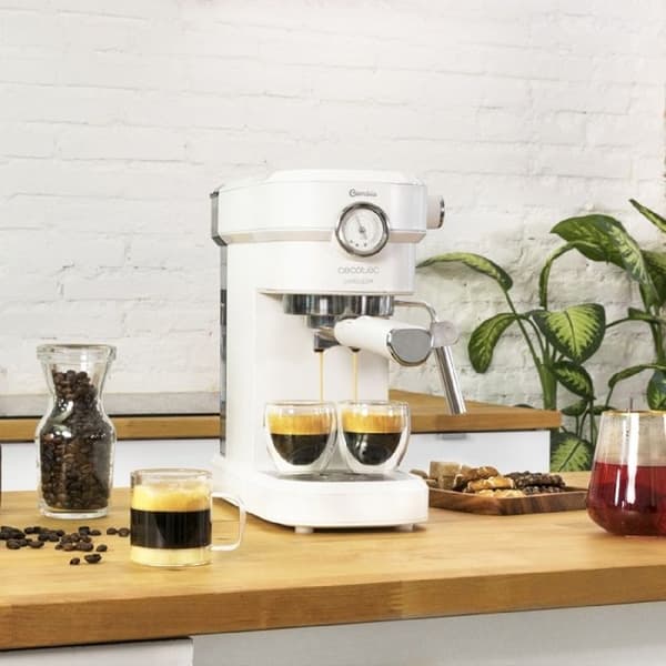 Espressomaskin - CECOTEC - Cafelizzia 790 - 20 bar - 1350 W - Kompakt vit
