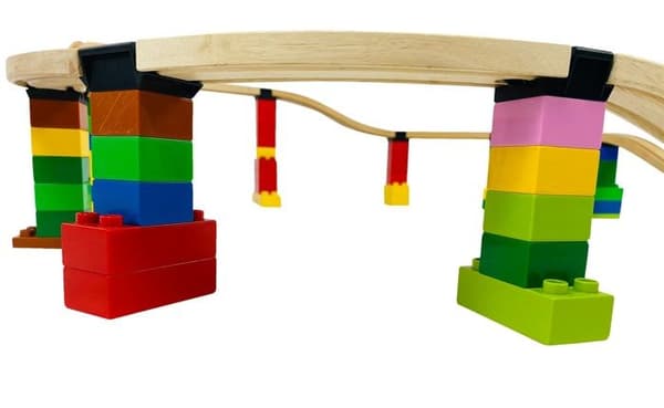Byggsats - TOY2 - Extra Basic - 8 spårkontakter - BRIO & LEGO DUPLO kompatibel