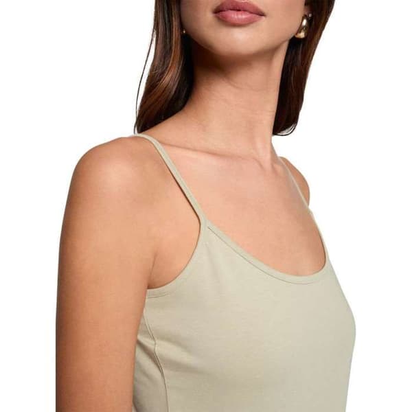 Tight tanktop