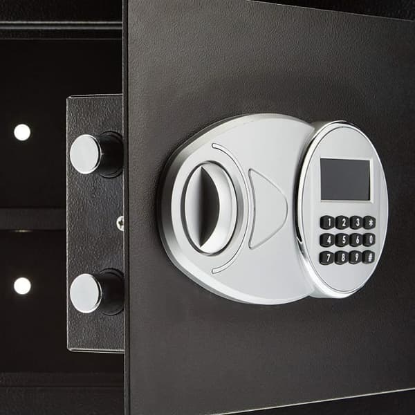 Basics Safe Black 34L - 27EI-43