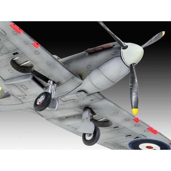 REVELL Model-Set Spitfire Mk.IIa - Modell