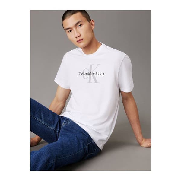 T-shirt MC i bomull med logo - Calvin Klein.