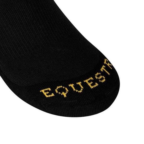 Tekniska ridstrumpor med kontrasterande Equestro Stretch-logotyp