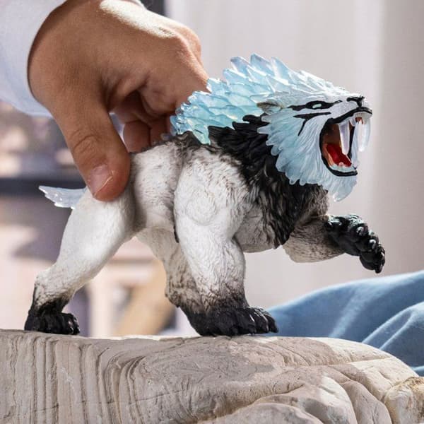 Figur av is-sabeltiger, Schleich 72281 Eldrador, från 5 år