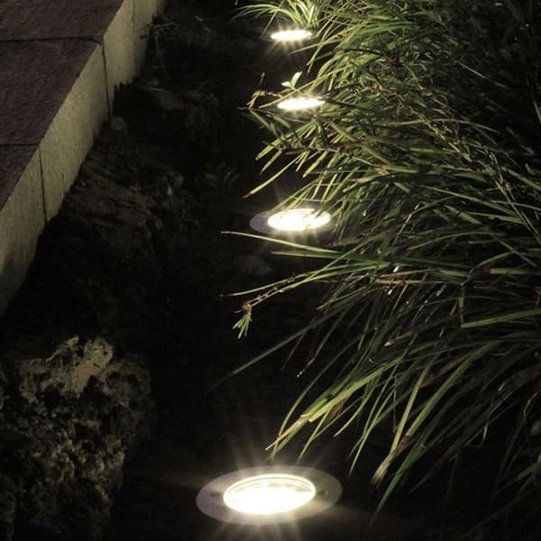 Set med 2 6 LED Solar Spotlights
