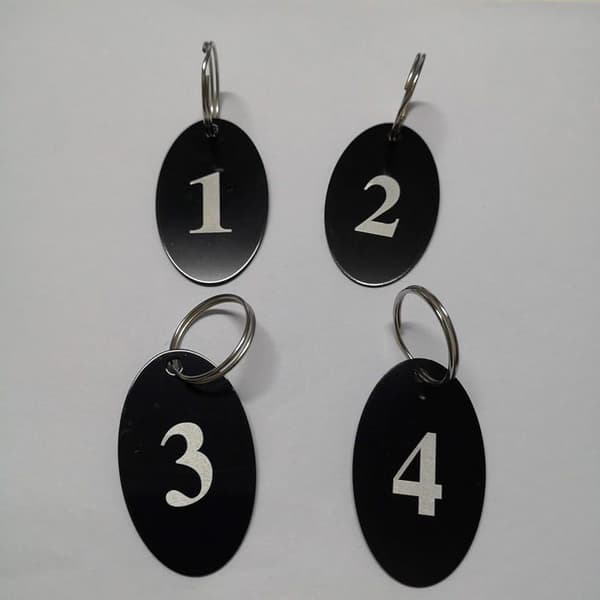 Numrerade jetonger med nyckelringar - SOURCEMALL - 1-100 - Aluminiumlegering - Svart - 5 x 3 cm