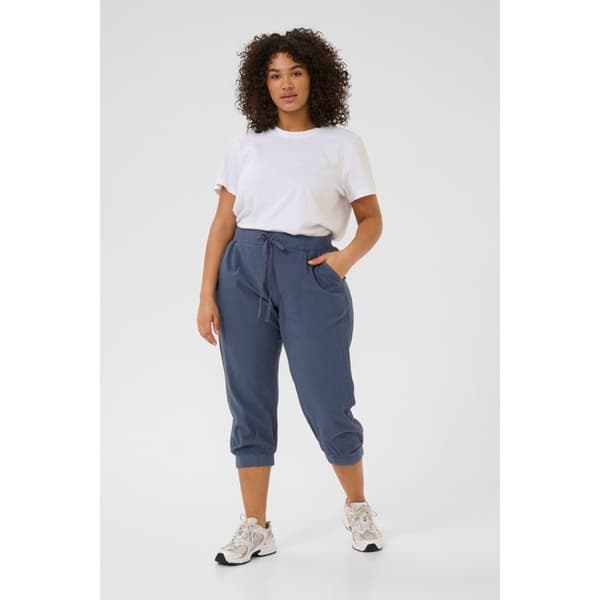 Kvinnor byxor KAFFE Curve Nana Capri