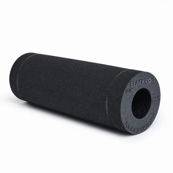 BLACKROLL Slimmad massagerulle - svart - 30x10 cm