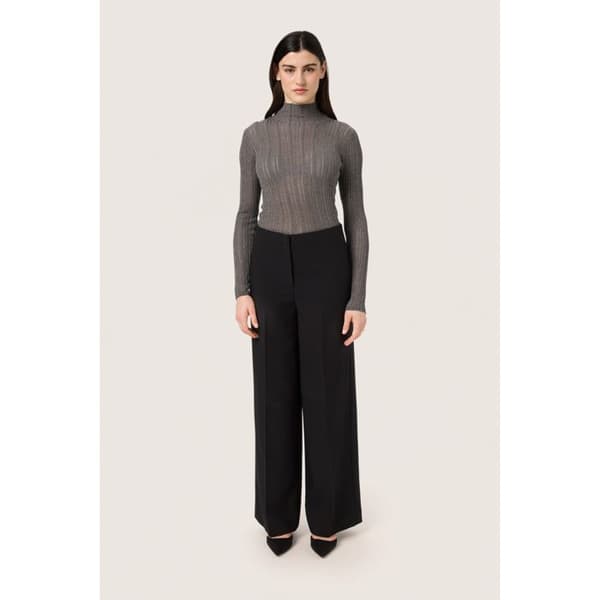 Pull kvinna Soaked in Luxury Laisa