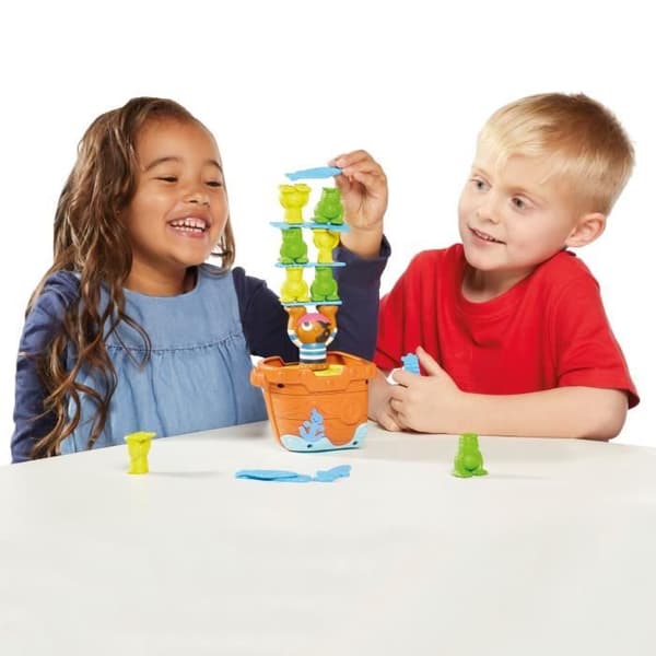 TOMY Hoist 'O' Pirates
