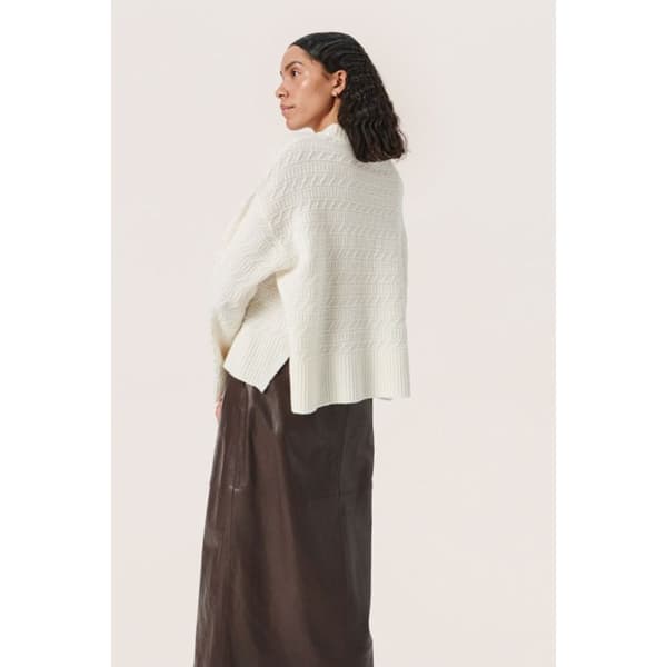 Pullover dam Soaked in Luxury Molina Structure