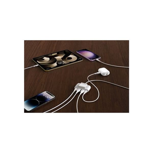 Belkin BoostCharge-hub 4 portar 2 USB-C och 2 USB-A med 2 m kabel Vit