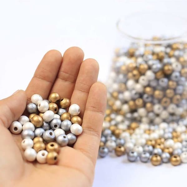 Runda träpärlor 8 mm - 600 stycken (200 silver, 200 guld, 200 vit)