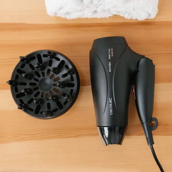 Cecotec Iontorkad Hårfön Kompakt med Diffusor Bamba IoniCare 5450 Power&Go Pro Fire. Effekt på 2400W