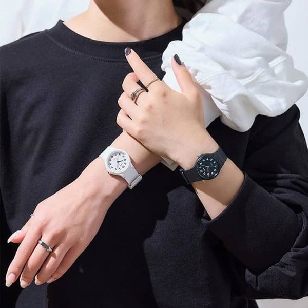 Klocka - CASIO - MQ-24B - Unisex - Vit - Kvarts - Analog
